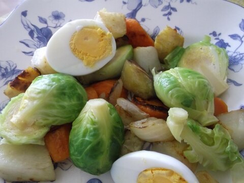 芽キャベツとロースト野菜のホットサラダ